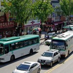 Busse am Hauptbahnhof in Suwon